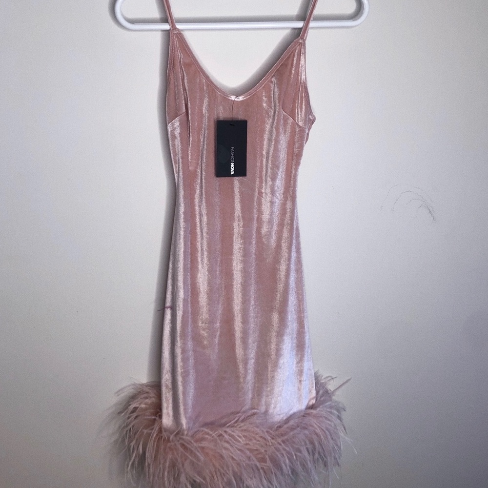 FASHIONNOVA DRESS - Picture 3 of 3